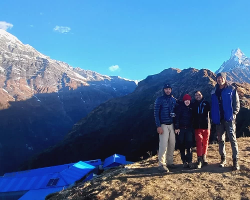 Mardihimal trek ()